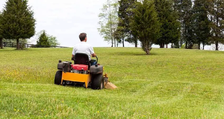 How-to-use-a-Zero-Turn-Mower-on-a-hill-properly