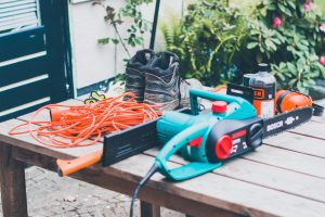 Factors to Consider To Buy Small Chainsaws